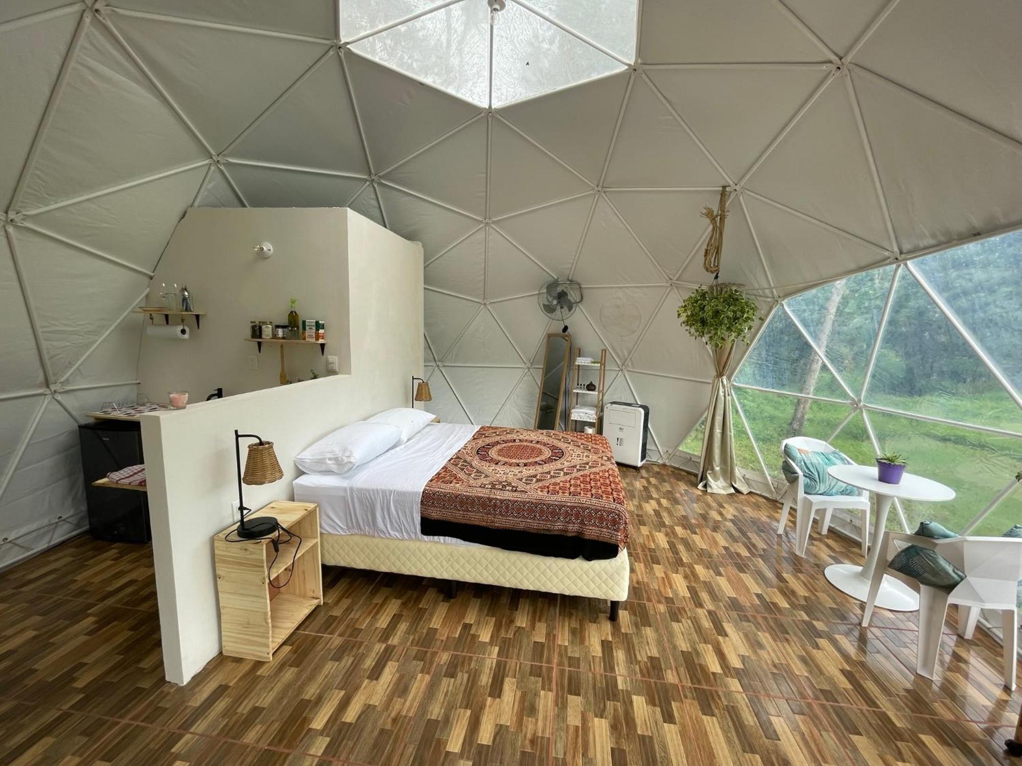 La Comarca River Glamping Dome Near Manuel Antonio Εξωτερικό φωτογραφία
