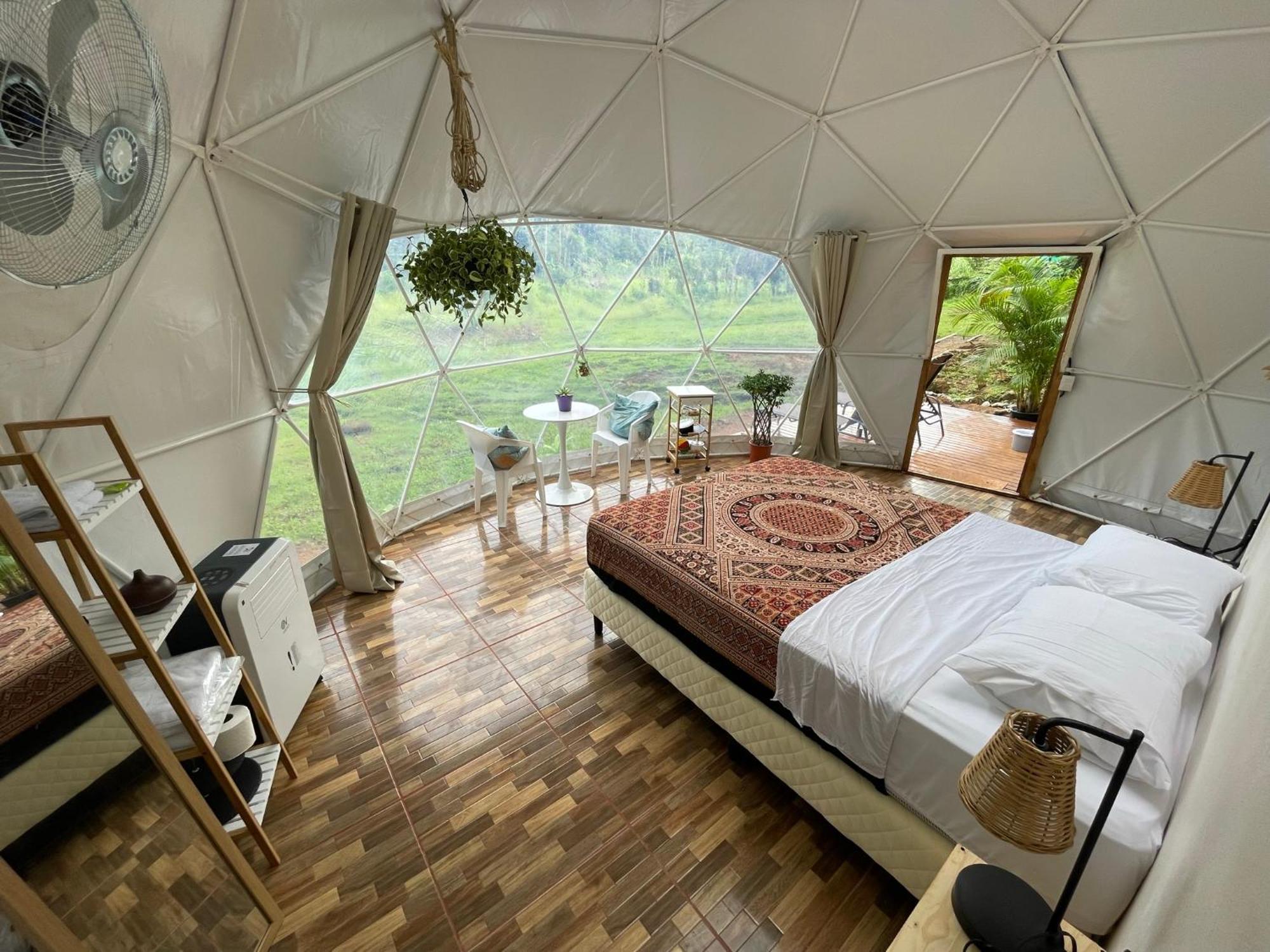 La Comarca River Glamping Dome Near Manuel Antonio Εξωτερικό φωτογραφία
