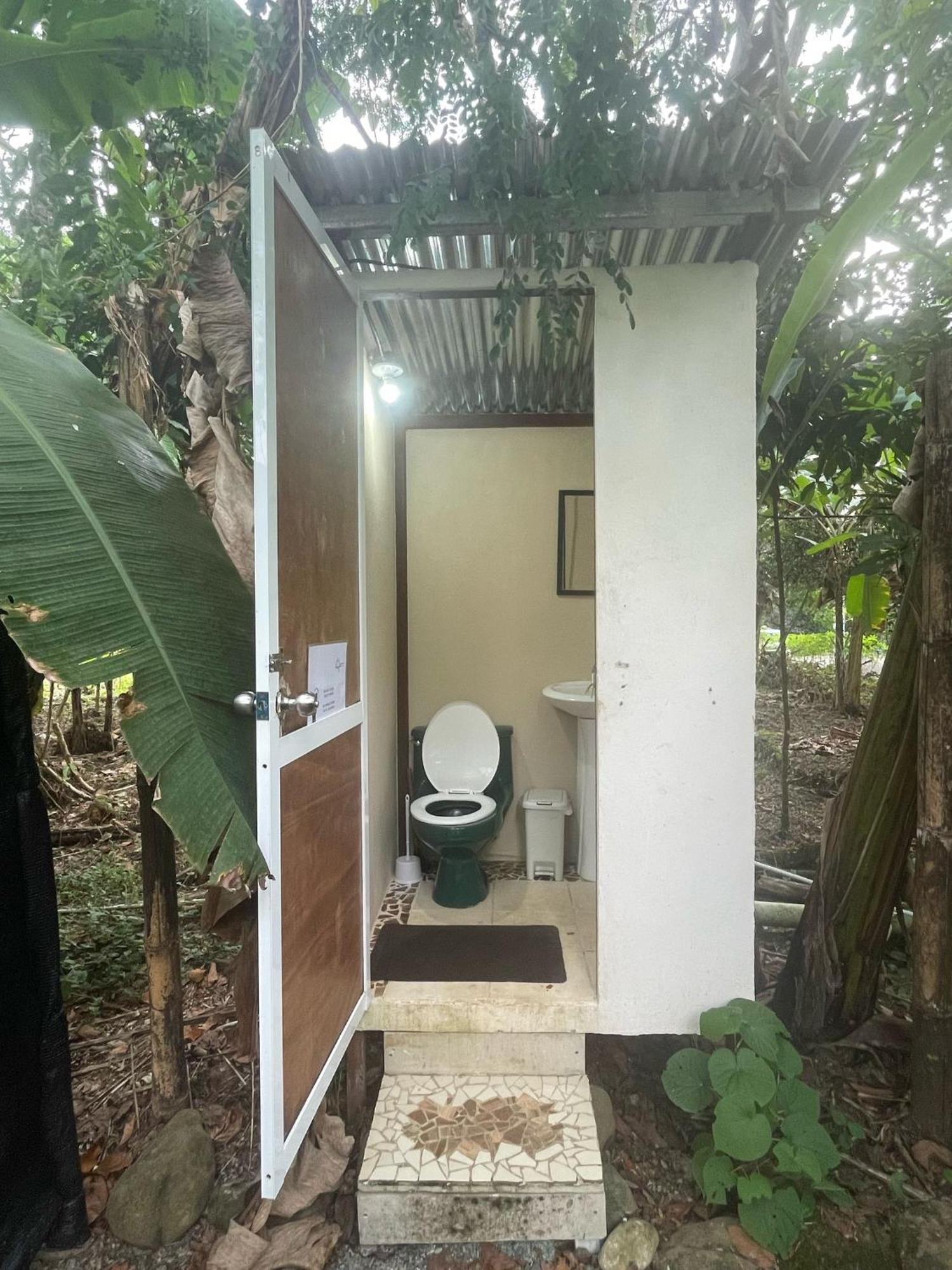 La Comarca River Glamping Dome Near Manuel Antonio Εξωτερικό φωτογραφία