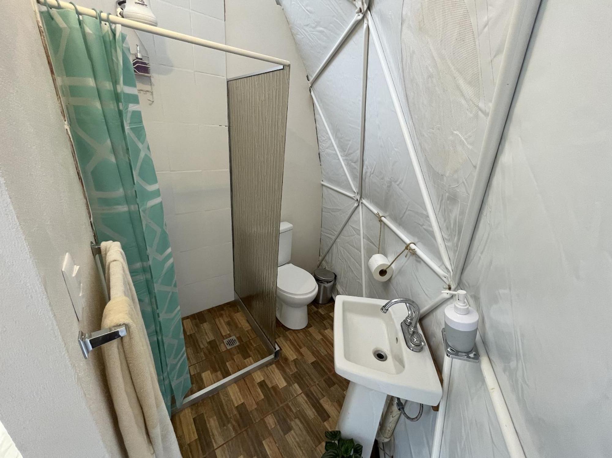 La Comarca River Glamping Dome Near Manuel Antonio Εξωτερικό φωτογραφία